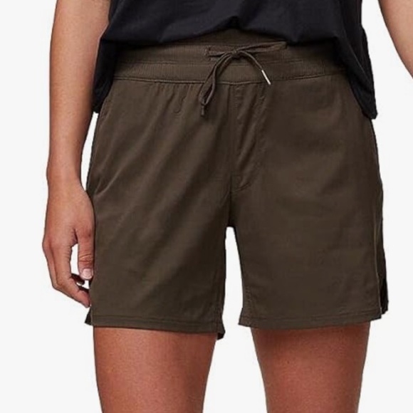 The North Face Women’s Shorts - Picture 7 of 8